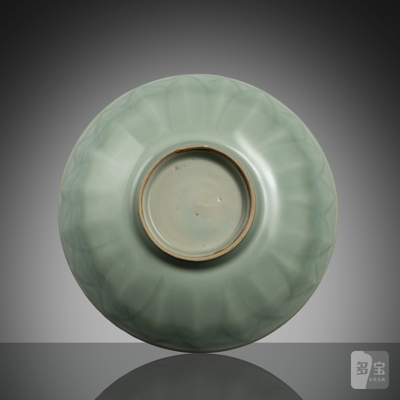A fine 'Longquan' celadon lotus dish